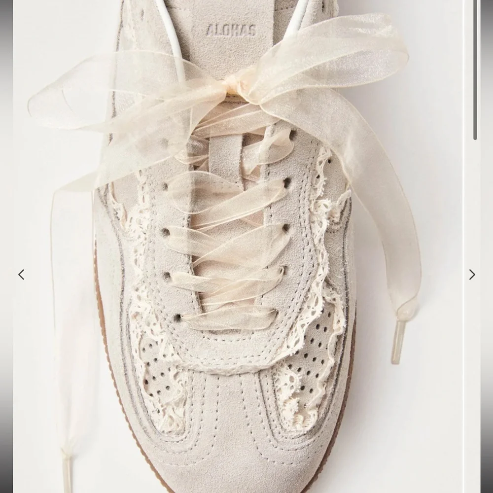 Alohas Lace Sneakers size 6 NWT - Picture 2 of 9